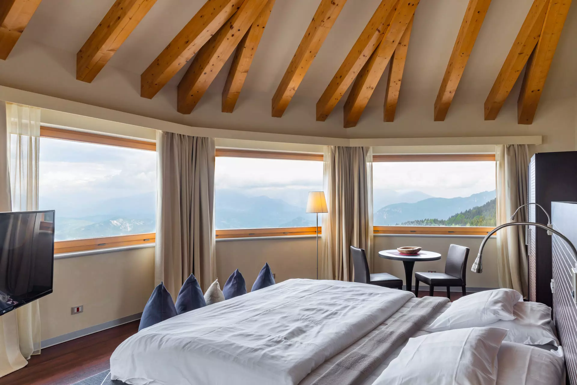 Panorama suite with awakening over Trento